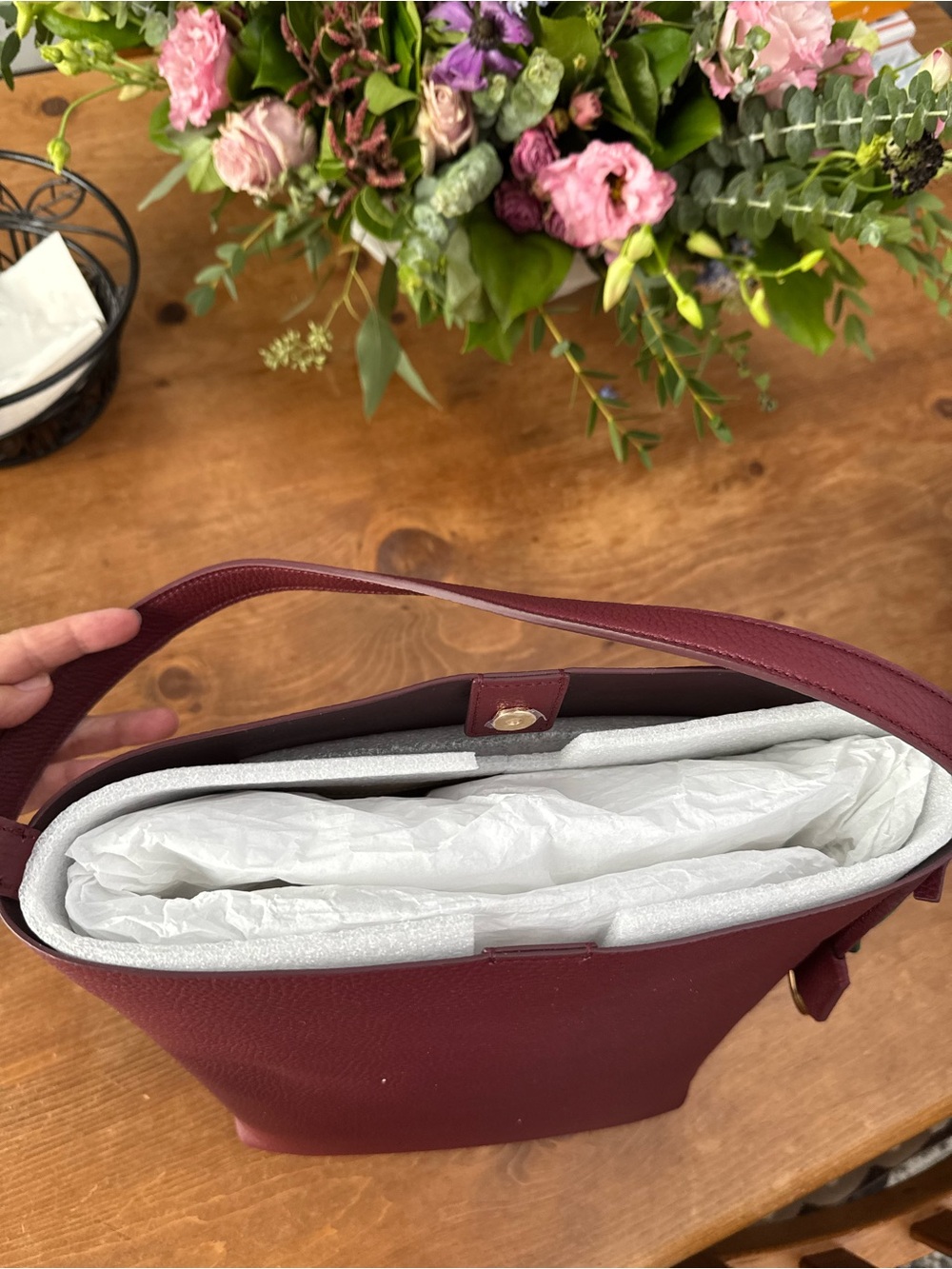 Maison de Sabre Burgundy Leather Crossbody Bag - Picture 4 of 6